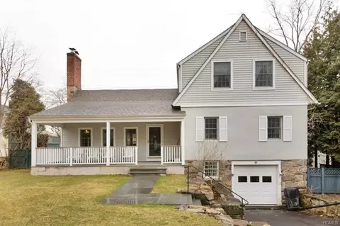 51 Oval Ave, Greenwich, NY 06830 photo 1