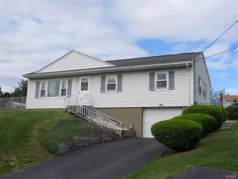 4 Doyle Dr, Wappinger, NY 12590 photo 1