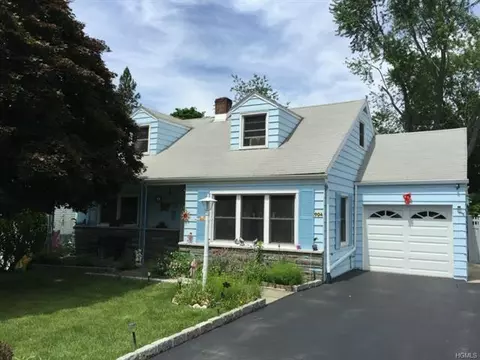 904 Lyman Ave, Peekskill, NY 10566 photo 1
