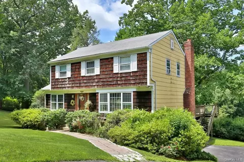 2 Colonial Ln, Mount Pleasant, NY 10595 photo 1