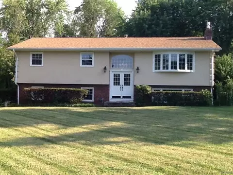 31 E Willow Tree Rd, Ramapo, NY 10977 photo 1