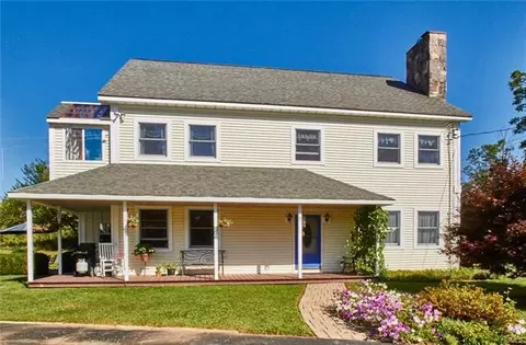 72 Prices Switch Rd, Warwick, NY 10990 photo 1