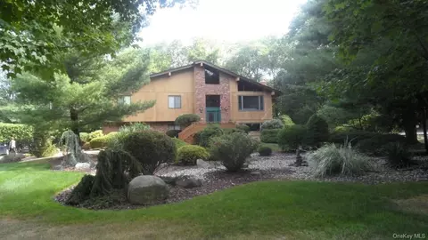 6 E Mayer Dr, Ramapo, NY 10901 photo 1