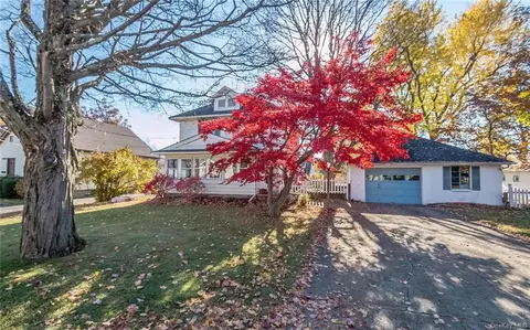 10 Chestnut St, Cornwall, NY 12518 photo 1
