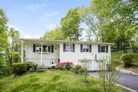 7 Reeback Dr, Ossining, NY 10562 photo 1