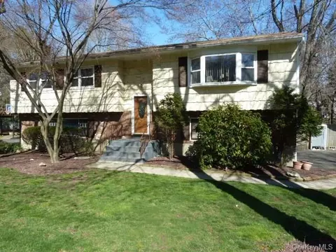 129 Rockland Ln, Ramapo, NY 10977 photo 1