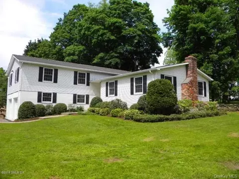 519 Putnam Ave, Greenwich, CT 06830 photo 1