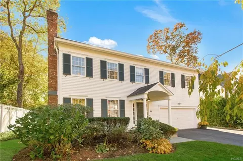 70 Summit Rd, Greenwich, CT 06878 photo 1