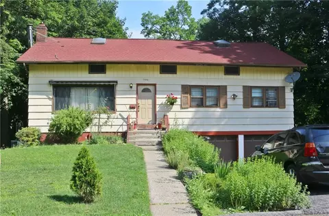 1338 Longview Ave, Peekskill, NY 10566 photo 1