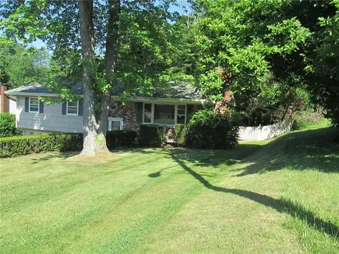4 Hillside Ter, Monroe, NY 10950 photo 1