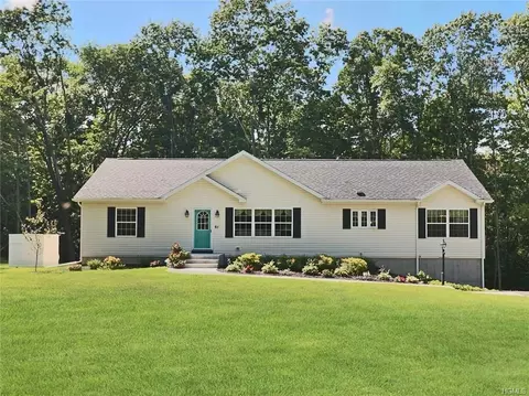 61 York Rd, Wallkill, NY 12721 photo 1