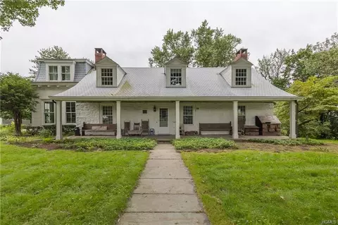 323 Borden Rd, Shawangunk, NY 12589 photo 1