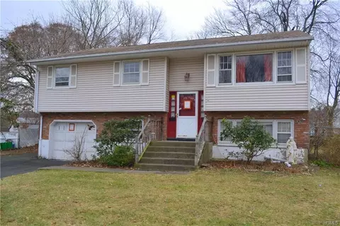9 Centennial Dr, Haverstraw, NY 10923 photo 1