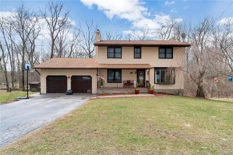 8 Robert Dr, Florida, NY 10921 photo 1