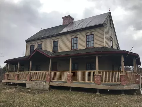 175 Bruyn Tpke, Shawangunk, NY 12589 photo 1