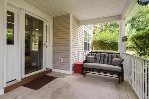 127 Underhill Ln, Peekskill, NY 10566 photo 1