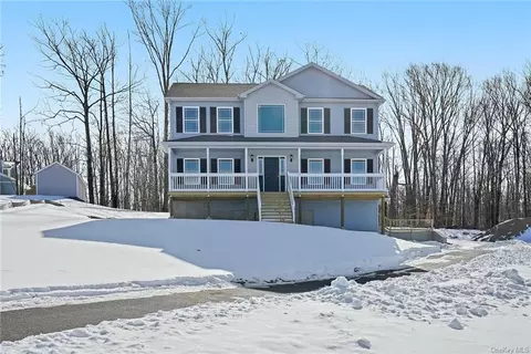 3 Eagle Ct, Middletown, NY 10940 photo 1