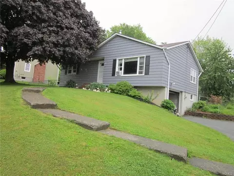 7 Bartlett Dr, Wallkill, NY 10941 photo 1