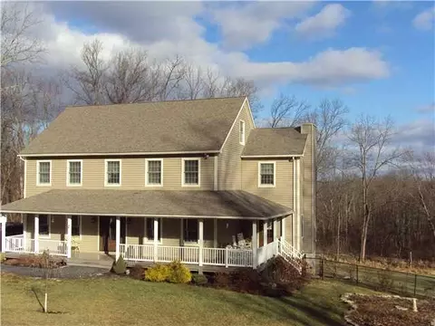 2 Chesapeake Ln, Newburgh, NY 12589 photo 1