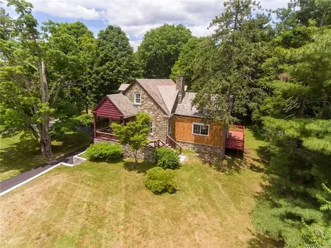 105 Cramer Rd, La Grange, NY 12603 photo 1