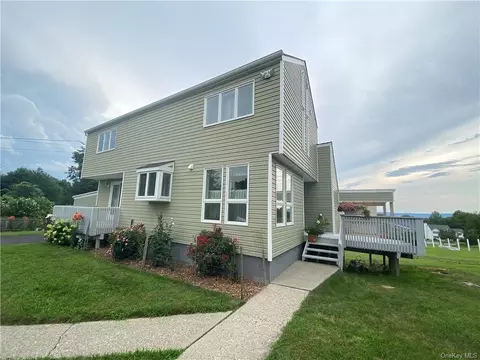 11 Alberta Dr, Wallkill, NY 10941 photo 1