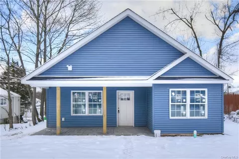 153 Ridgewood Ave, Wallkill, NY 10940 photo 1