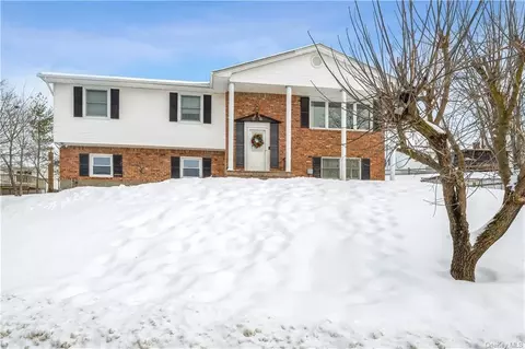 1 Hillside Dr, Thiells, NY 10984 photo 1