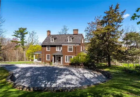 200 Deer Hill Rd, Cornwall, NY 12518 photo 1