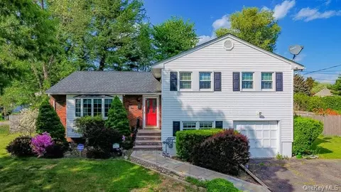 15 Jean Ct, Cornwall On Hudson, NY 12520 photo 1