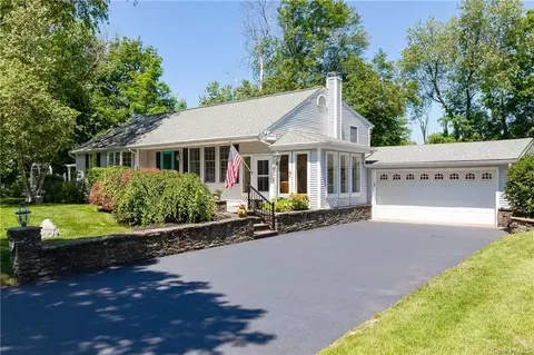 53 Cherry Ln, Fishkill, NY 12524 photo 1