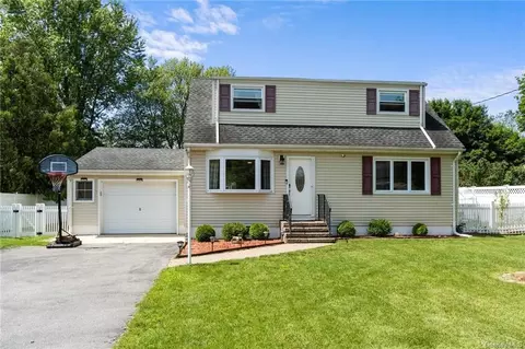 4 Ann Pl, Monroe, NY 10950 photo 1