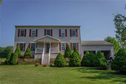 5 Sycamore Dr, Shawangunk, NY 12589 photo 1