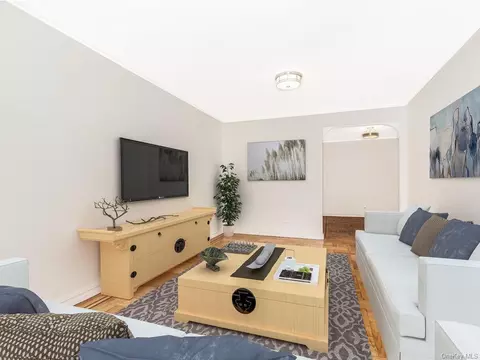2160 Bronx Park #4E, New York, NY 10462 photo 1