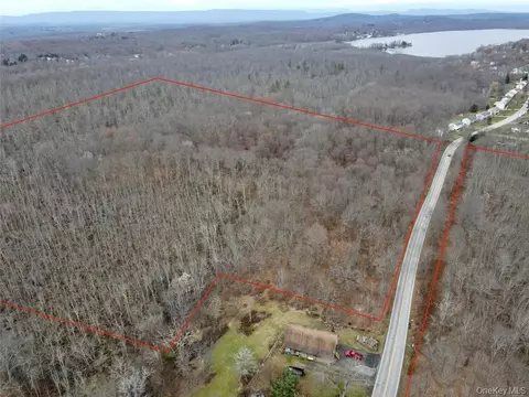Lakeside Road, Newburgh Town, NY 12550