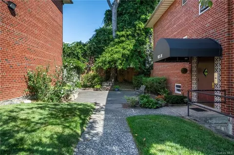 160 Centre Ave #3K, New Rochelle, NY 10805