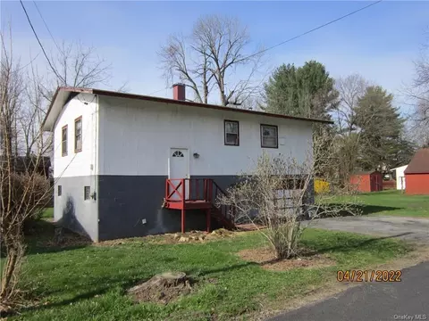 54 Pleasant Ave, Shawangunk, NY 12589 photo 1