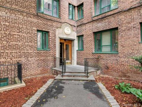 1545 Archer Rd #5G, Bronx, NY 10462