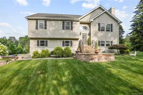 251 Pressler Rd, Newburgh, NY 12589 photo 1