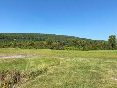 243 Vineyard Ave, Lloyd, NY 12528