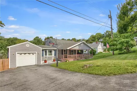 429 Mcgrath Blvd, Fishkill, NY 12524 photo 1