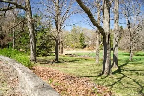 182 Tuxedo Rd, Tuxedo, NY 10987