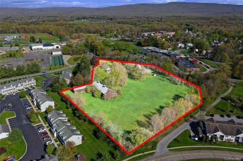 15-17 Kelly Ln, Crawford, NY 12566