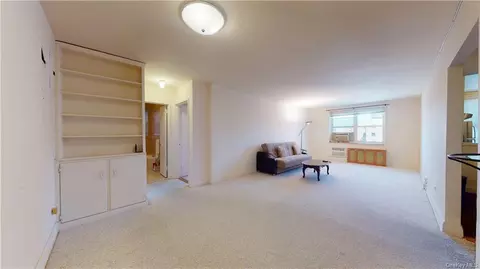 143-43 41st Ave #6L, New York, NY 11355