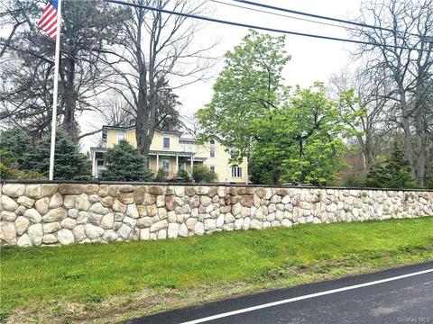 98 Pine Island Tpke, Warwick, NY 10990