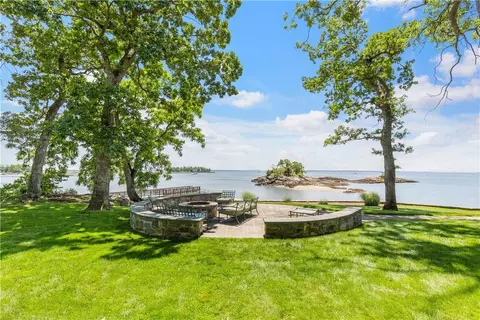 Exterior - 6 Shore Rd, Rye, NY 10580 photo 7 of 10