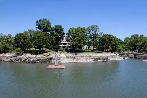 View/Area - 6 Shore Rd, Rye, NY 10580 photo 1 of 3