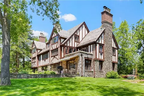 Exterior - 6 Shore Rd, Rye, NY 10580 photo 10 of 10