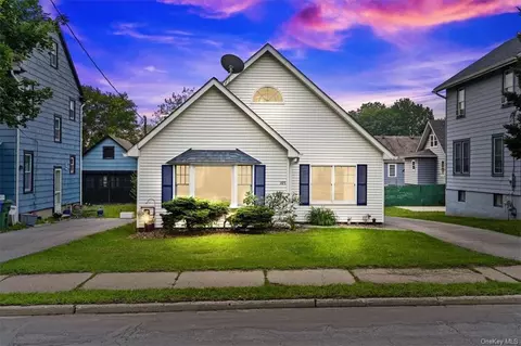 105 Lake Ave, Middletown, NY 10940