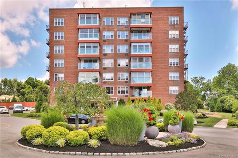2 Salisbury Pt #6A, Orangetown, NY 10960