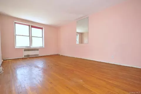 491 Riverdale Ave #3E, Yonkers, NY 10705